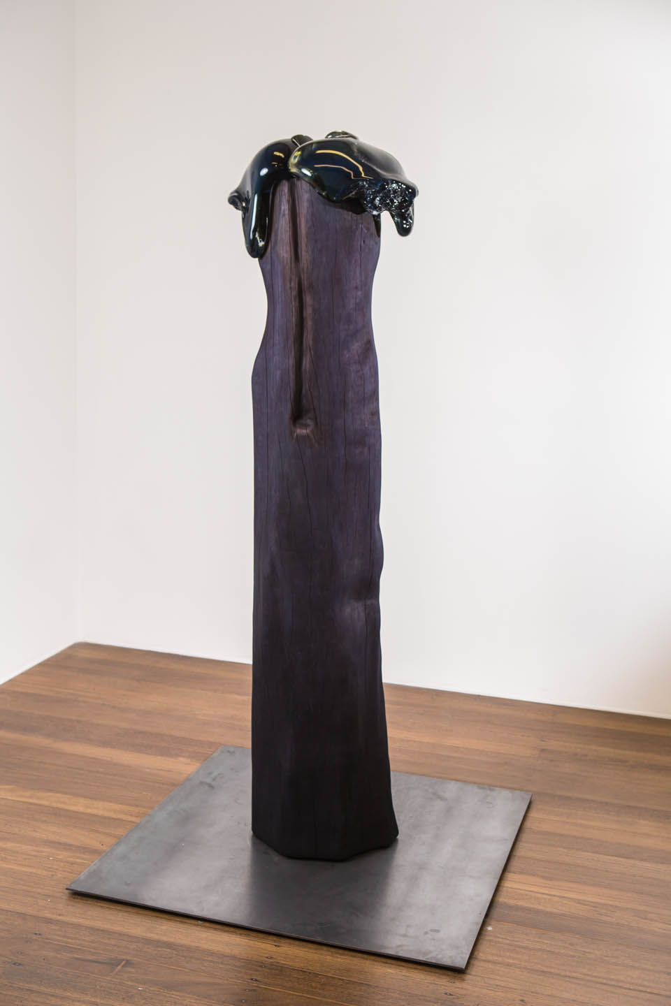 StevieFeildsend_malu-orare_2014_woodglass-steel_184x100x100cm