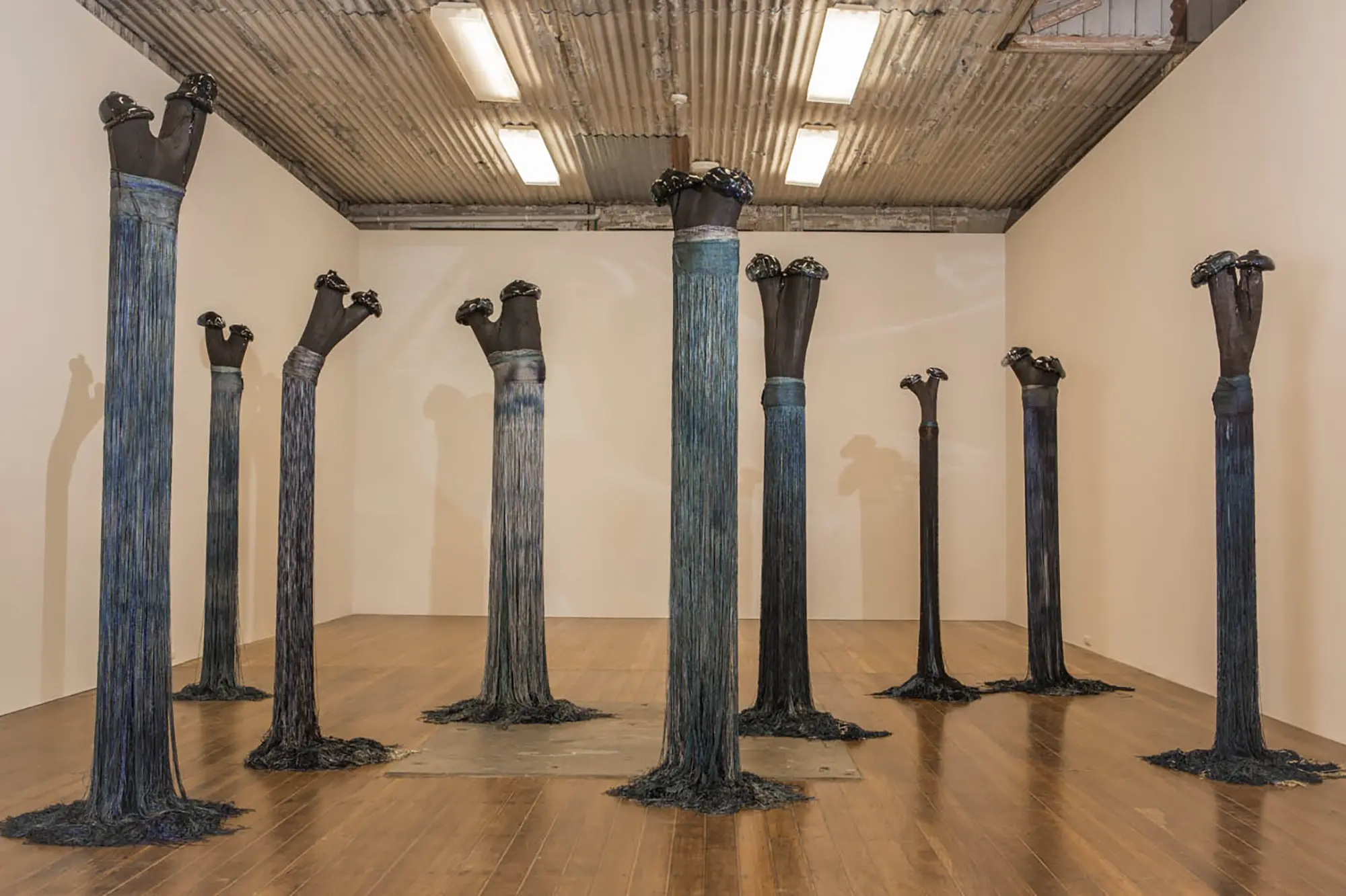 StevieFieldsend_-Umbra-Master-of-Fine-Arts-Post-gradshow.-res-37